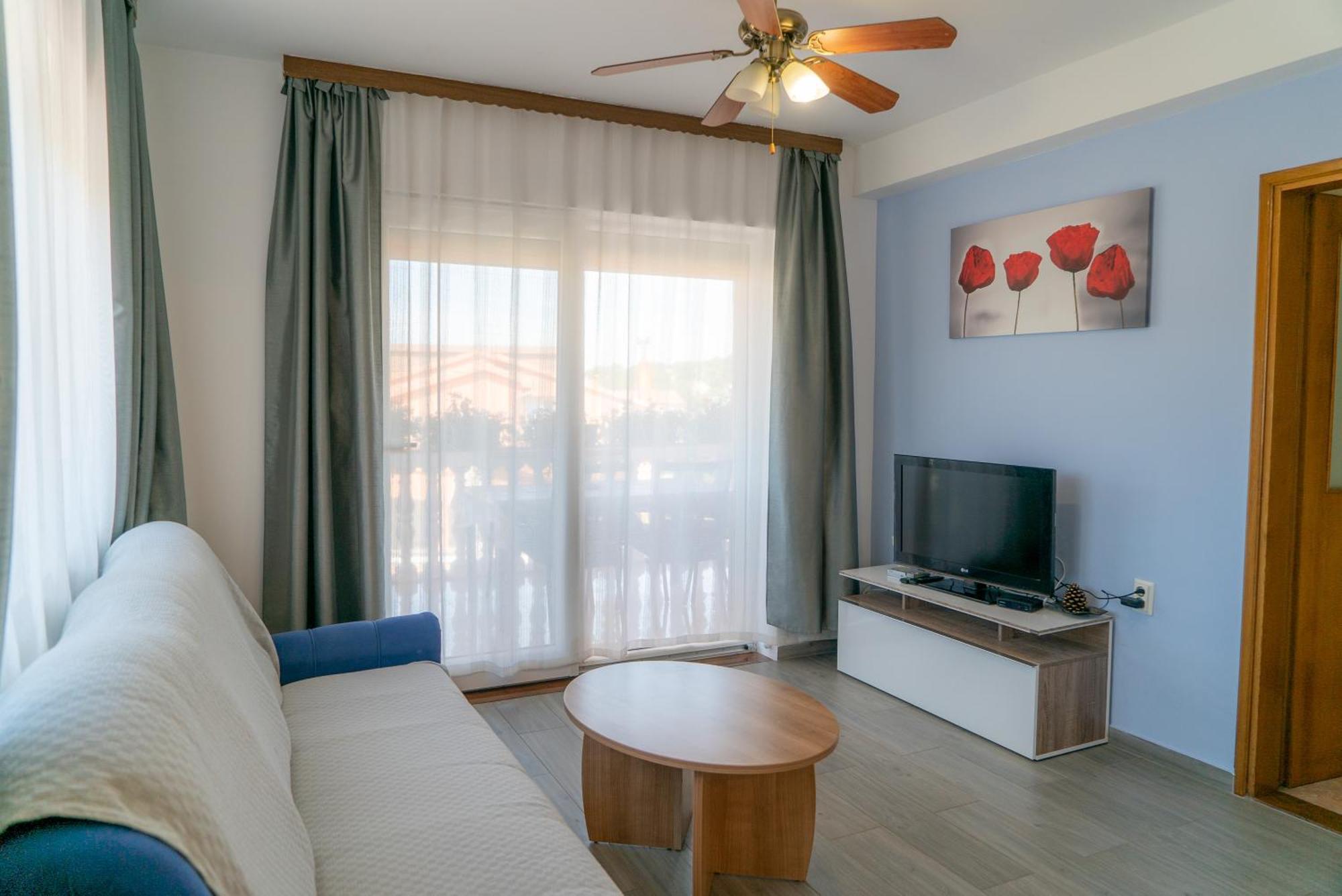 טיסנו Apartments Zubcic מראה חיצוני תמונה