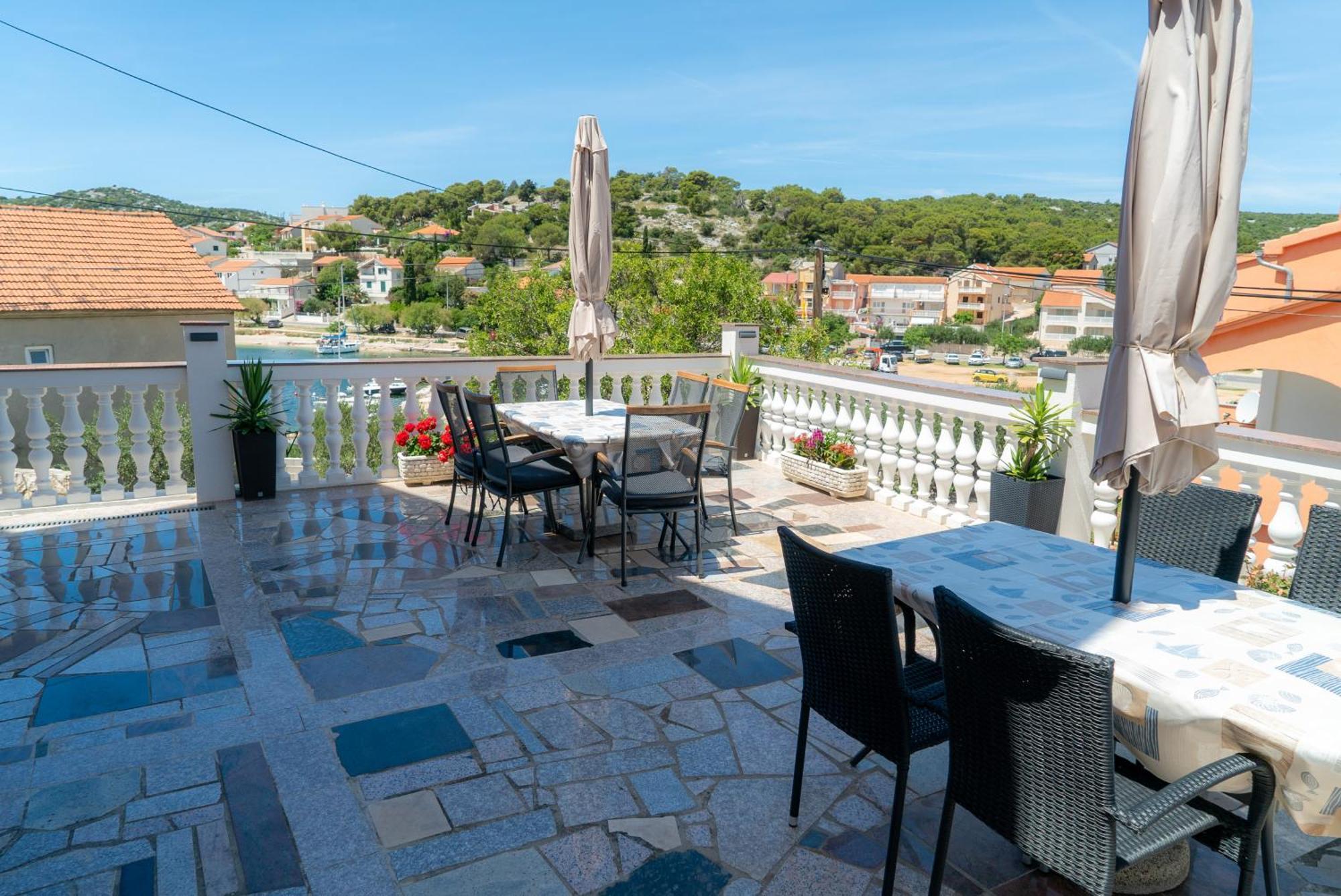 טיסנו Apartments Zubcic מראה חיצוני תמונה
