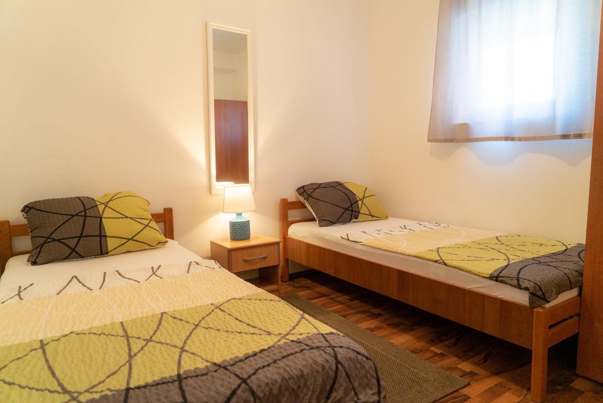 טיסנו Apartments Zubcic מראה חיצוני תמונה